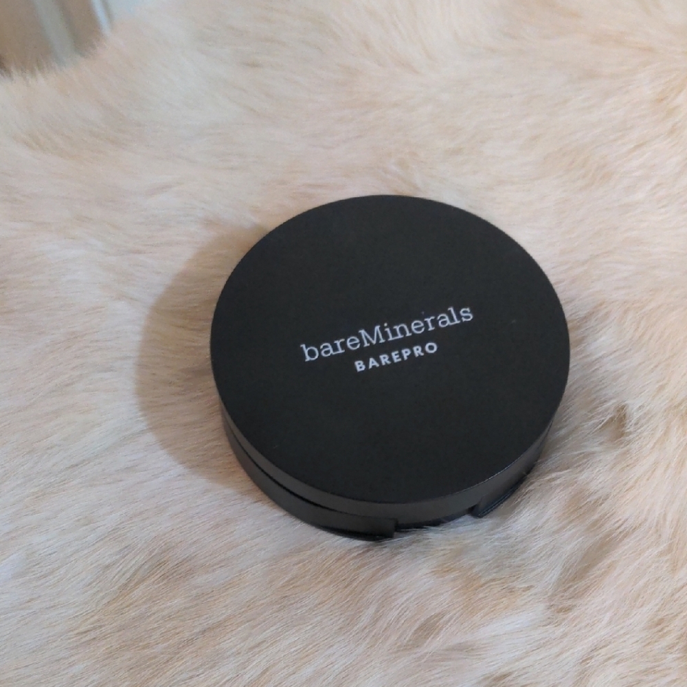 bareMinerals BAREPRO Compact in Deep Black